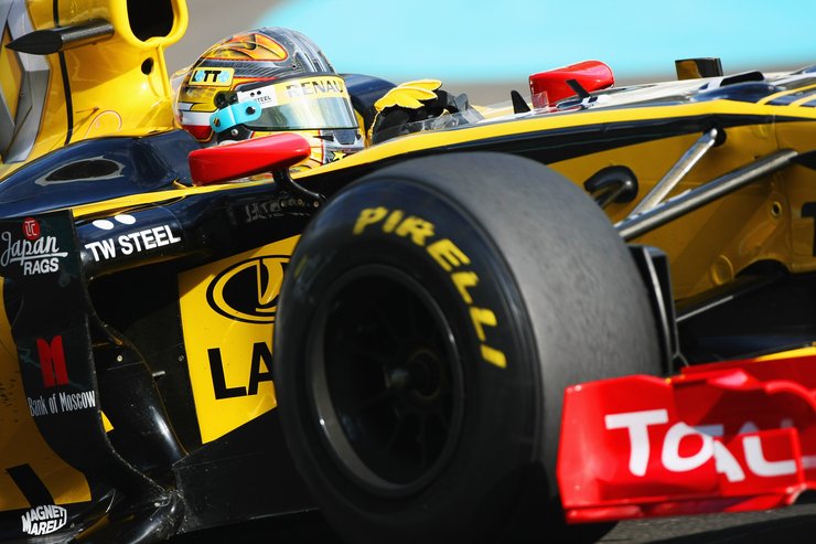 Kubica mógłby powrócić do F1 jako kierowca testowy Pirelli
