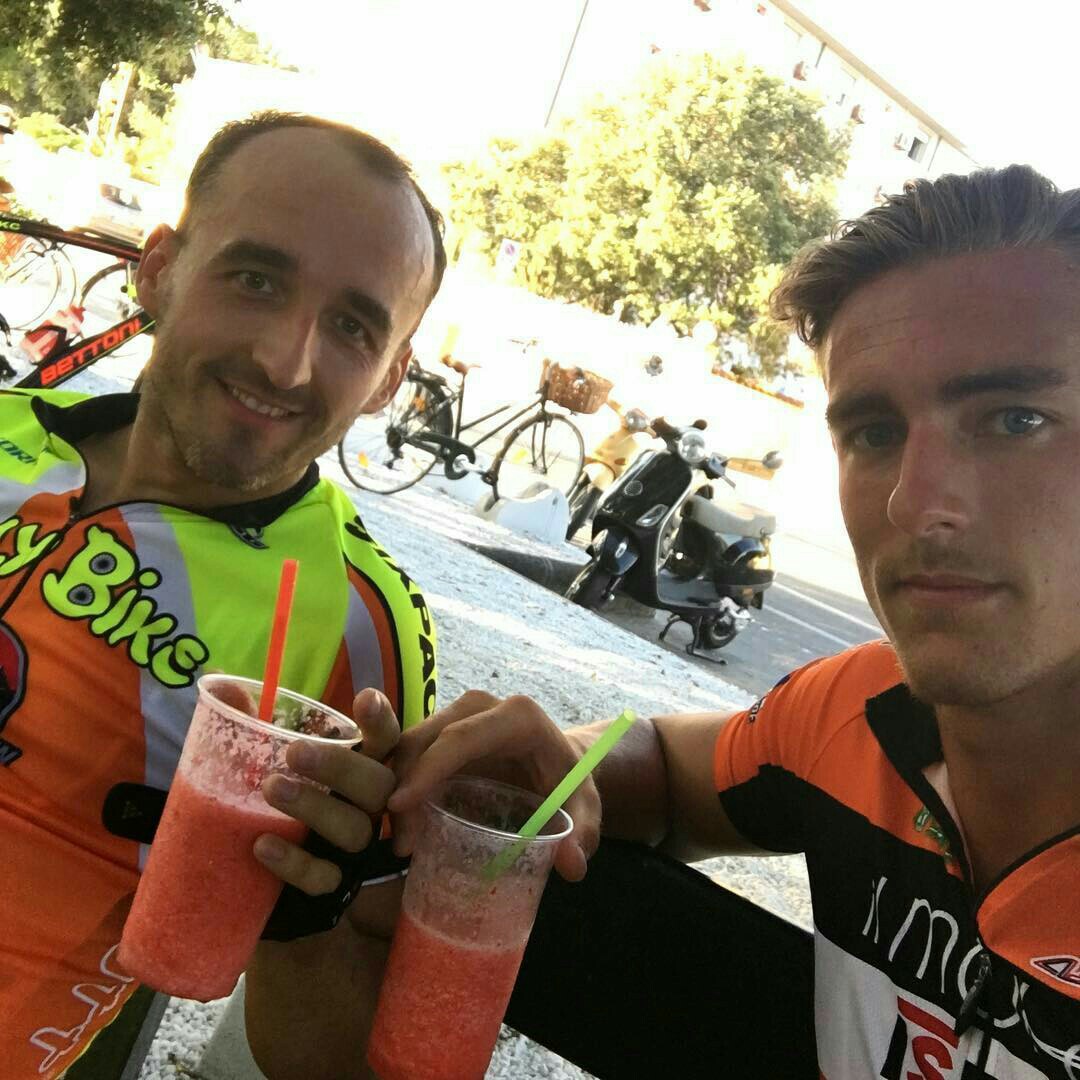 Robert Kubica ponownie trenuje na rowerze 03.08.2016